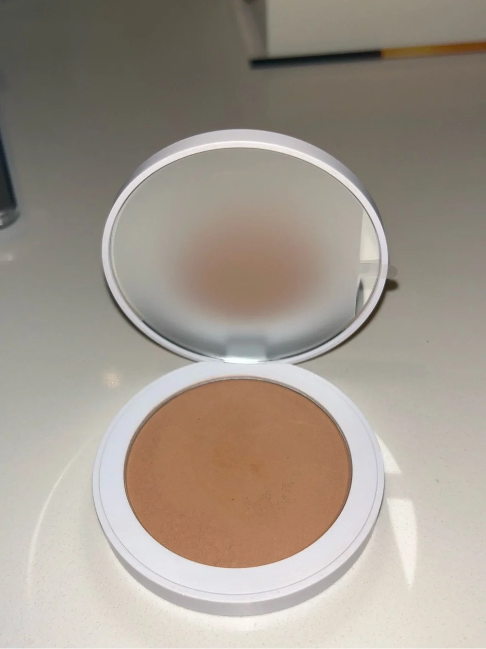 Makeup by Mario soft sculpt blurring bronzer light medium